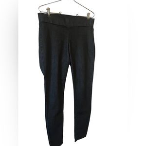 Jeggin Small women’s dark color denim stretchy unknown brand with clover label